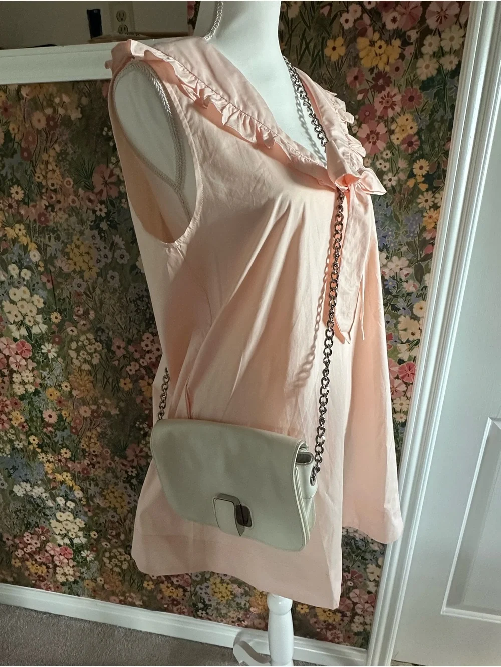 Badgley Mischka White Leather Crossbody with Silver Chain